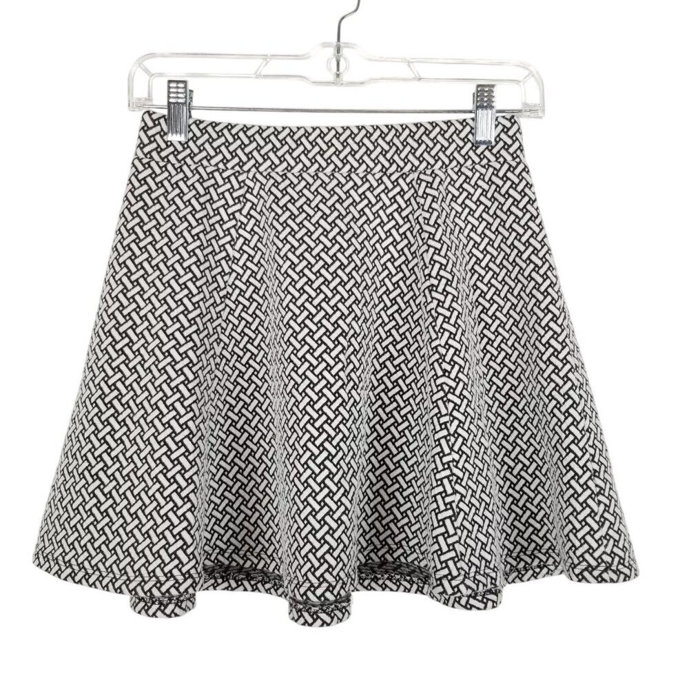 Aeropostale Mini Skirt Skater White Black Chevron Basket Weave Preppy Sz Small‎